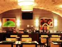 Hôtel Folkestone Opéra Paris マリニー劇場周辺のホテル