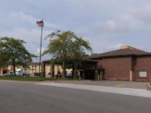 Baymont by Wyndham Flint Airport North Hotels in Flint