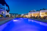 Aqua Bay - Pools
