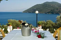 Kerveli Village Hotel Hotels in Vathi