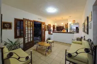 Paloma Garden Hotel Hotels in Minoa Pediada