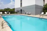 Hyatt Place Dallas Arlington - Pool