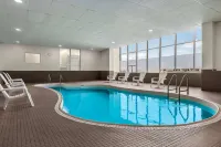 Ramada by Wyndham Niagara Falls Near the Falls - Familien