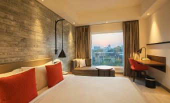 Lemon Tree Premier City Center Pune