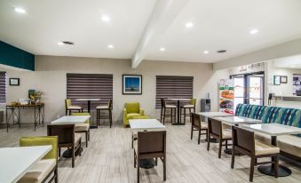 Comfort Inn & Suites Midtown