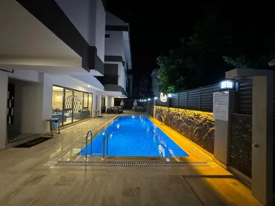 Quality Gold Suite Hotel Hotels near Lara Beach