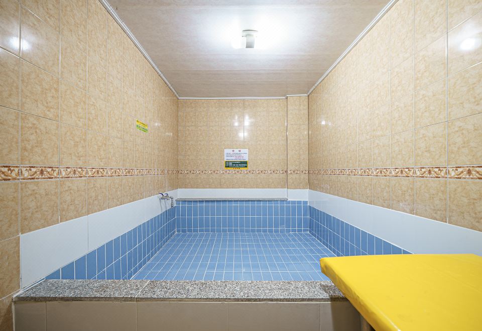 온천모텔 객실 내부