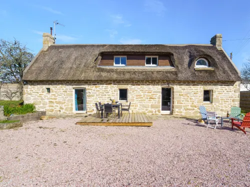 La chaumière de Quélarn Hotels in Treffiagat