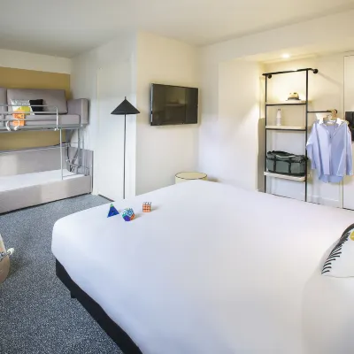 โรงแรม ลิฟ บอร์โด้ กาเร - BG โรงแรมใกล้L'Eglise Sainte-Croix