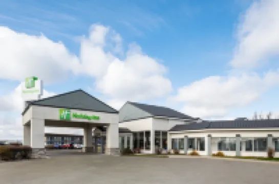 ฮอลิเดย์ อินน์ ออนแทรีโอ บาย IHG โรงแรมใน