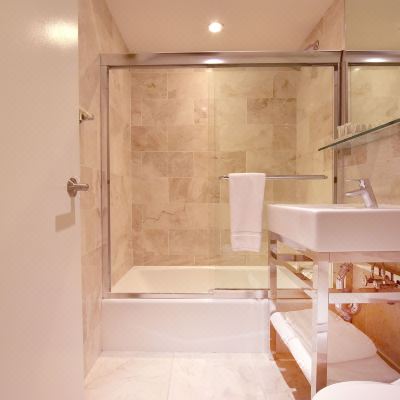Deluxe King Room Hotel 32 32 Promo Code
