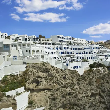Volcano View Hotel Santorini Отели рядом с достопримечательностью «Пляж Монолитос»
