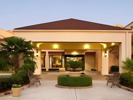 Courtyard Montgomery