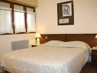 The Originals Access, Hôtel la Dousseine, Dreux Nord Hotels in La Chaussee-d’Ivry