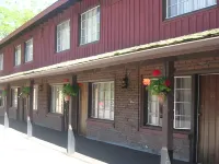 Dude Rancher Lodge Hotel di Yellowstone County