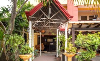 Golden Belle Apartelle and Suites