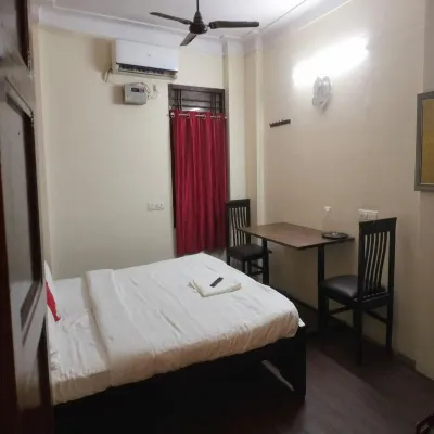 Hotel Sharma Residency Chennai Egmore Hotels near EVK sampath road
