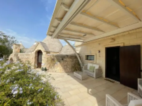 Villa with trullo and pool in Ostuni, 5' from the sea, and tourist centers