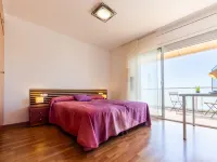 Cal 5Inc Hotels in Creixell