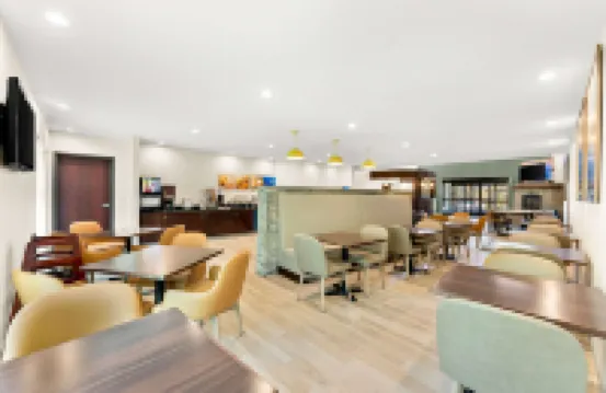 Comfort Inn & Suites Hotels in Harveys Lake