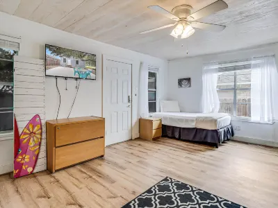 Charming Cottage with BBQ Grill and Fast Wifi - Delightful Coastal Escape