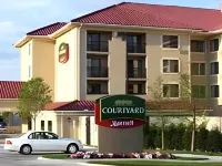 Courtyard Fort Worth I-30 West Near Nas JRB Hotels near Chapel Hill Shopping Center