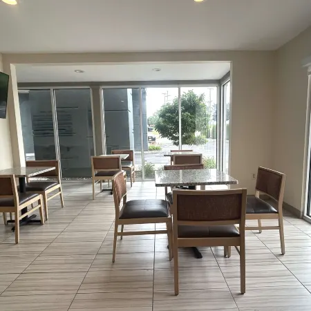 Best Western Erie Inn  Suites