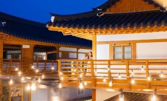 Gyeongju Jiseom Hanok Pool Villa Pension