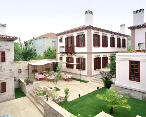 YundAntik Cunda Konaklari โรงแรมในไอวาลิค