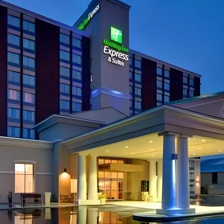 Holiday Inn Express & Suites CHATHAM SOUTH by IHG