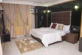 Lushville Hotel & Suites
