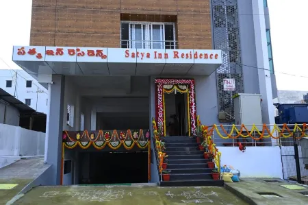 Hotel Satya Inn Отели в г. Карнул