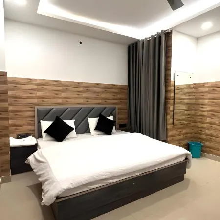 Hotel Shanti Residency