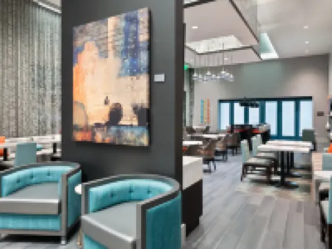 ハンプトン  イン & スイーツ アトランタ バックヘッド プレイス アトランタのホテル