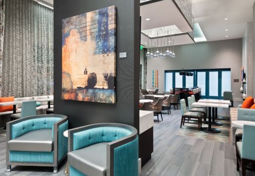 햄프턴 인 넓은 객실