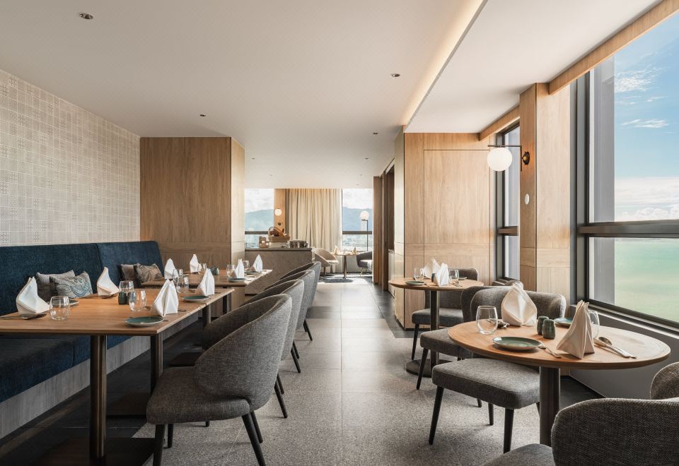 5. 크라운 플라자 ..