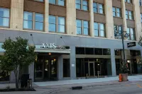 The Axis Hotel Moline, Tapestry Collection by Hilton