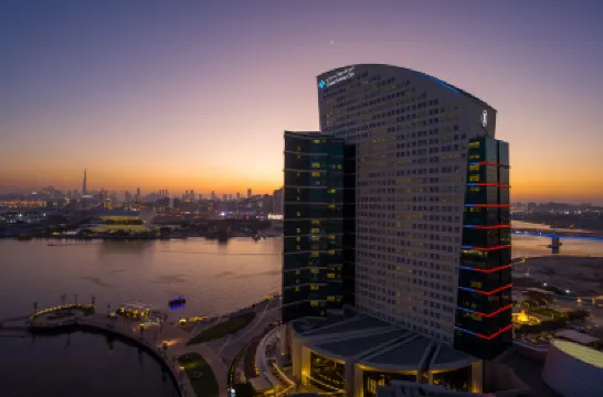 InterContinental Hotels DUBAI FESTIVAL CITY by IHG エミレーツ駅周辺のホテル