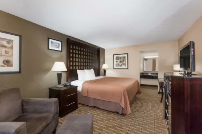 Super 8 by Wyndham Atoka Hotels in Atoka