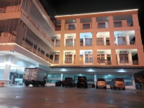 Solok Premier Hotel Hotel di Solok