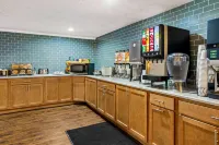Days Inn by Wyndham Dubuque - Breakfast