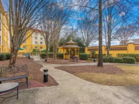 La Quinta Inn & Suites by Wyndham Birmingham Homewood Hotels in Homewood