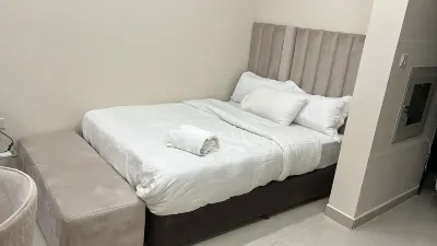 Newly Renovated Gulf Studio with Gym Beach Pool Access