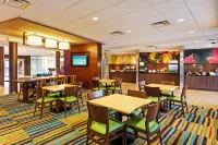 Fairfield Inn & Suites Johnson City - breakfast