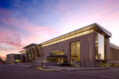 羅利市中心萬豪飯店 住宿飯店