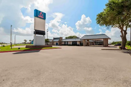 Studio 6 Port Lavaca, TX