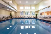DoubleTree by Hilton Cape Cod - Hyannis - piscina