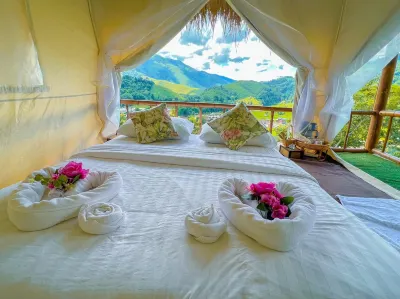 Sai Mok Bok Hug Hotel dekat Wat Na Klum