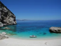 SARDINIA SEA HOLIDAYS AND FREE CLIMBING