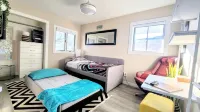The Good Vibez House! Mini Golf Course,Heated Pool,Hot Tub,Game Room,Angel Wing